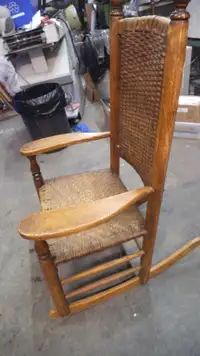 Chaise à bascule vintage / rocking-chair
