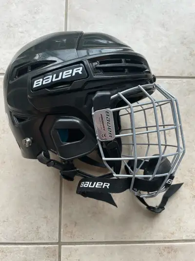 Used Bauer prodigy helmet, View more