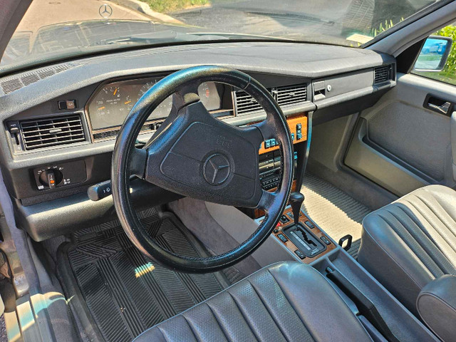 Mercedes-Benz 190E in Cars & Trucks in Oakville / Halton Region - Image 4