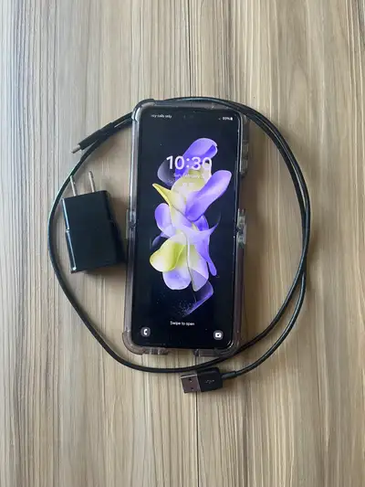 Perfect Samsung Galaxy Flip 4 , View more