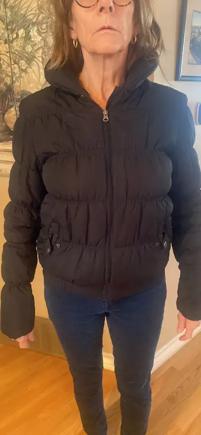 Stay warm and stylish with this UK2LA ladies' bomber jacket, perfect for those chilly days. This jac...