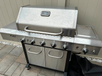 5-Burner Propane BBQ  with Ceramic Searing Side Burner