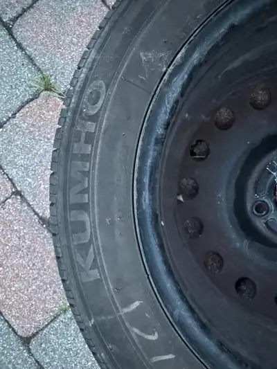 Selling 3 summer tires mounted on 15-inch steel wheels. Details: * Tire size: 185/60R15 84H * 15-inc...