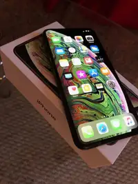 iPhone Xs Max Like New Condition Box in Unlocked