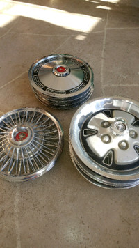 Mustang hubcaps