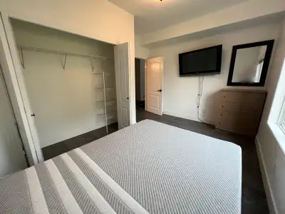Available for 1 female non-smoker working or student. Located just 4 blocks to KGH and the lake. Dir...