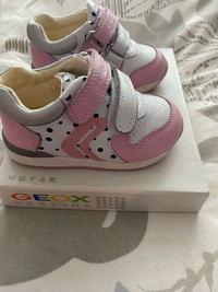 Geox toddler girls 4.5 size shoe 