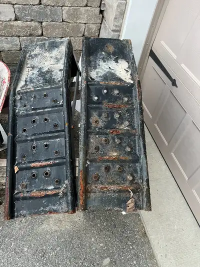 These heavy-duty steel vehicle service ramps are perfect for home mechanics looking to elevate their...