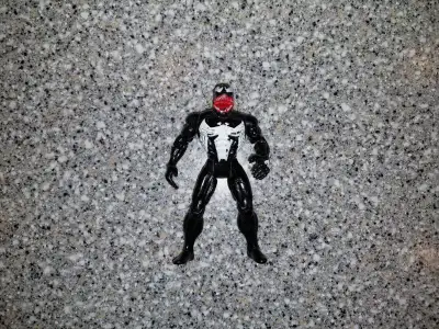 Spider-Man VENOM Jaw Chomping Action Figure 5" 1994 ToyBiz, View more