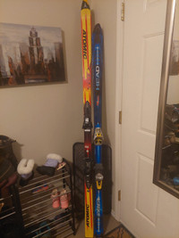Head 180cm & Atomic 198cm skisGreat shape$35 per pair