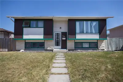 Fabulous Bungalow for rent in Waverley heights, Near UOM