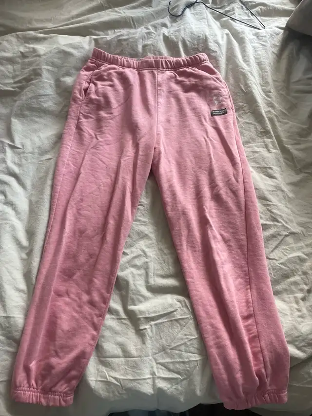 H&M Pink Sweatpants  in Women's - Bottoms in City of Toronto - Image 2