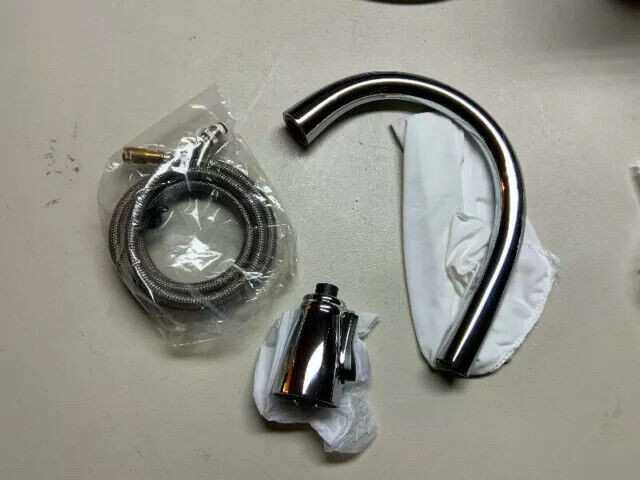 Delta - Spray & Hose Assembly w/ Aerator - Pull-Down BRAND NEW in Plumbing, Sinks, Toilets & Showers in Kawartha Lakes - Image 2
