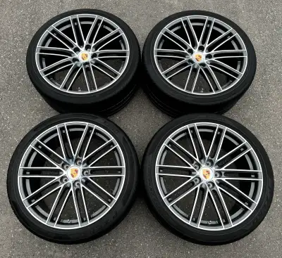 *4x Porsche Cayenne GTS 2023 OEM 22 Inch Staggered Two-Tone Forged Turbo Rims Mint Condition *Will f...