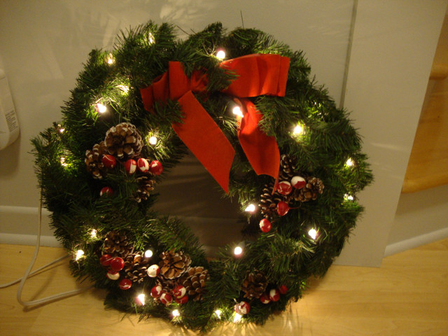 Couronne de Noël éclairée $25.00 dans Fêtes et événements  à Longueuil/Rive Sud - Image 4