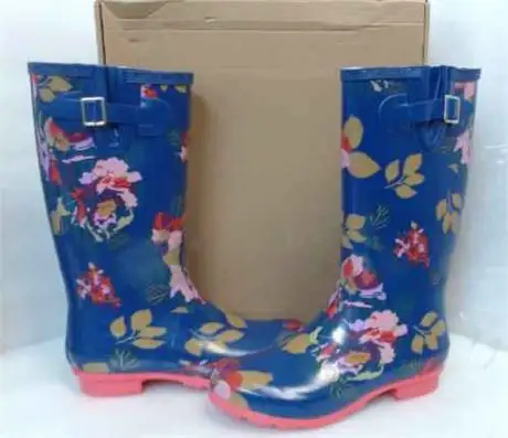 Journee Collection Women's Rain Boots sz 8.5 in Women's - Shoes in Oakville / Halton Region - Image 2