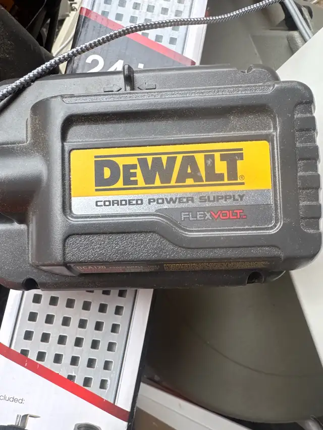DeWalt DCB132 in Power Tools in Oshawa / Durham Region - Image 3