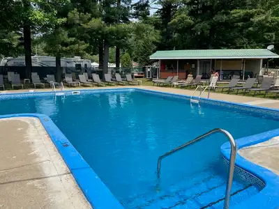 SAUVETEUR NATIONAL - PISCINE recherché Nous cherchons un sauveteur qualifié pour l'été dans le secte...