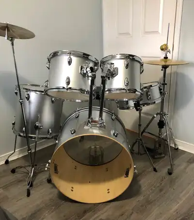 Awesome junior drum set — silver sparkle, View more