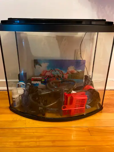 Fluval 26 BOW Aquarium LED Lightning Aquarium Équipé 26 BOW Eclarage DEL Used in good condition Util...
