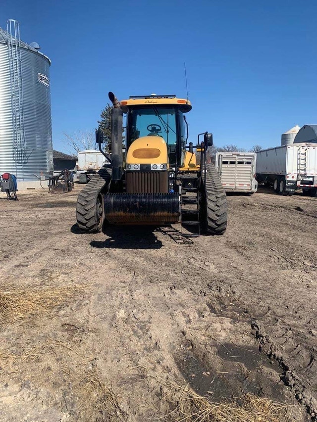 Available Immediately Challenger 765D Farming Equipment Winnipeg