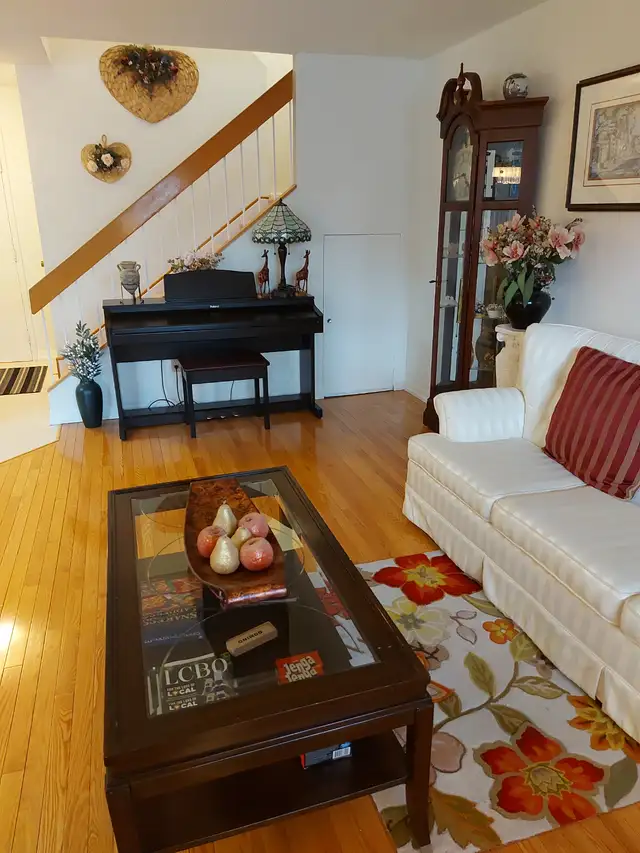 Dark brown Wooden Coffee Table with glass top in Coffee Tables in Ottawa - Image 7