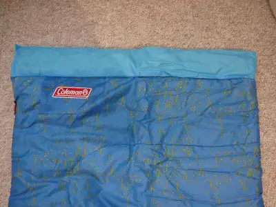 Sac de couchage pour enfants "Coleman" utilisé une seule fois à l'intérieur glissière brevetée à ouv...