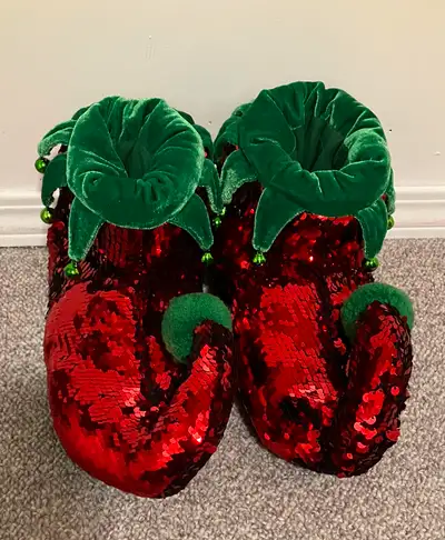 Elf Slippers Adult sz M 7/8, View more
