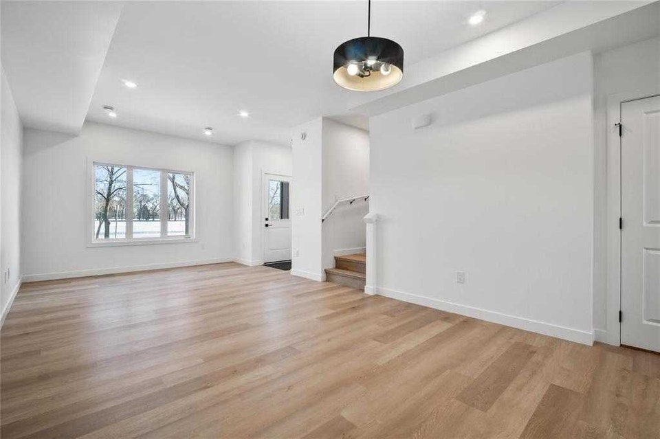 3 Bed 2.5 Bath House 4
