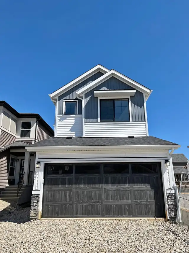 Beautiful 4 Bedroom 3 Washroom House For Rent