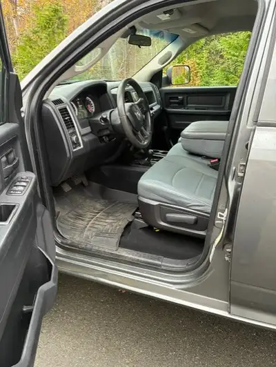 2013 Ram 2500 4x4 146,118KM 6.7 Cummins engine (deleted) G56 manual transmission SLT model Power win...