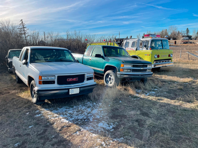 PARTING OUT 20 1988 - 1998 OBS CHEV AND GMC TRUCKS 2 & 4WD PARTS in Other Parts & Accessories in Lethbridge - Image 4