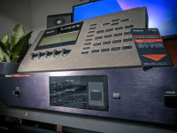 Roland R-880 Digital Reverb