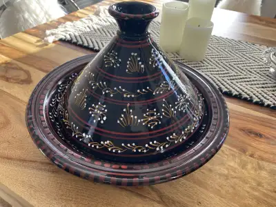 Tajine décoratif tunisien, View more