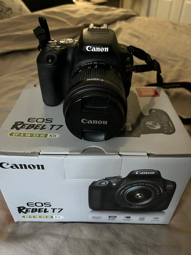 Canon EOS Rebel T7 in Cameras & Camcorders in Leamington