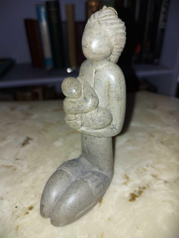 SOAPSTONE 5 1/4" CARVING SCULPTURE OF A MOTHER AND CHILD TITLED in Arts & Collectibles in City of Montréal