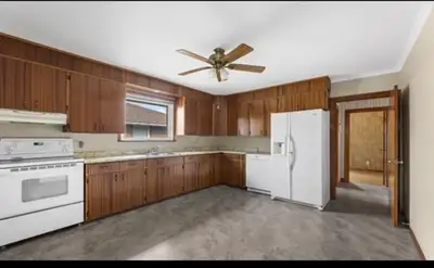 Main floor available for rent 3 car parking