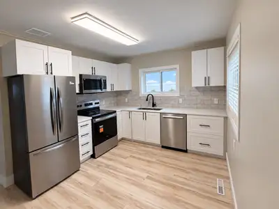 Full house 3 bedroom 1 bathroom Laundry Full kitchen New appliances