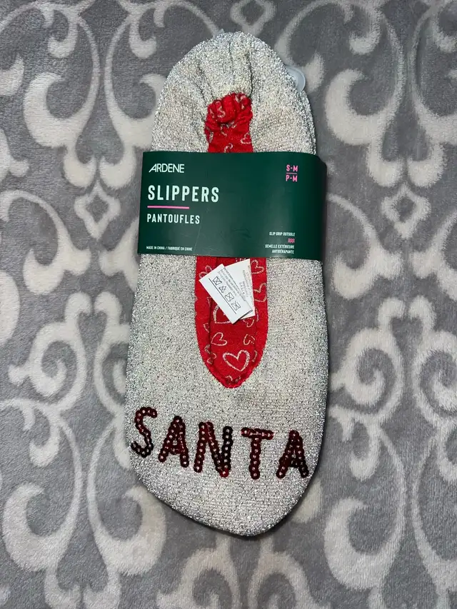 Ardene Women’s Santa Baby Slippers  in Women's - Shoes in Oshawa / Durham Region - Image 2