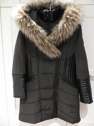 MANTEAU D’HIVER TENDANCE POUR FEMME – GRANDEUR 8 – NEUF!, View more