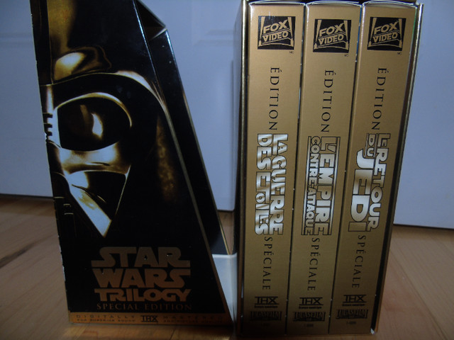 VHS Trilogie Guerre des Étoiles en français (Star Wars) dans CD, DVD et Blu-ray  à Ville de Montréal