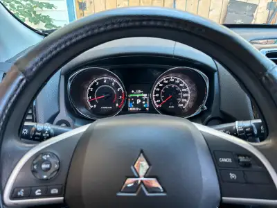 2021 Mitsubishi RVR ES 4WD 94000km Rebuilt title - from previous owner Runs well and well maintained...