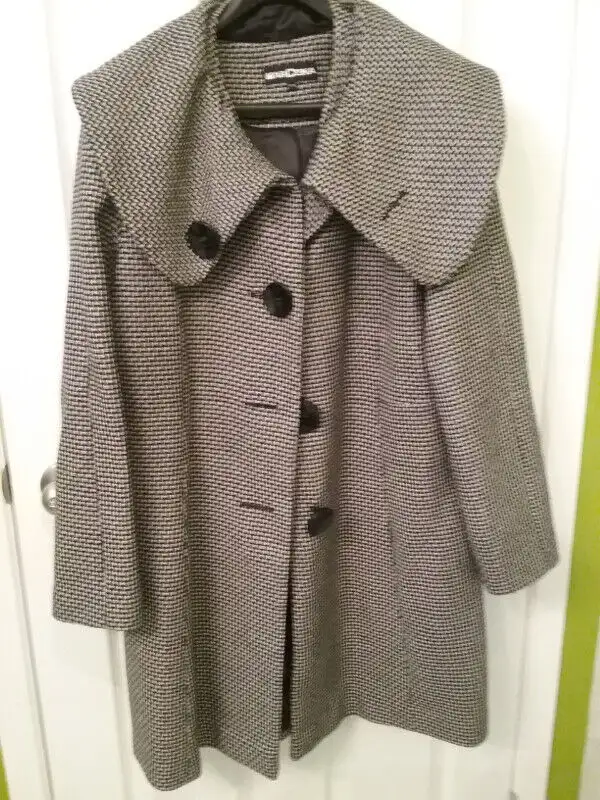 Trois superbes manteaux d'hiver 70% de laine. Femme xl et 16 ans in Women's - Tops & Outerwear in Sherbrooke - Image 2
