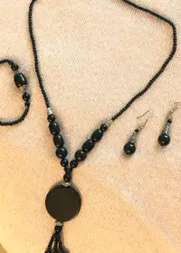 Necklace earrings bracelet set
