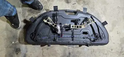 Diamond compound bow. Comes with case, trigger and a target. Has 70lb max draw weight. Only ever use...