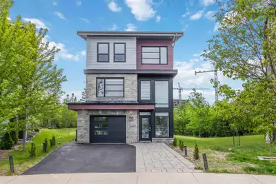 Welcome to Bramwell Court, ideally situated on a quiet cul-de-sac in one of West Bedford's most soug...