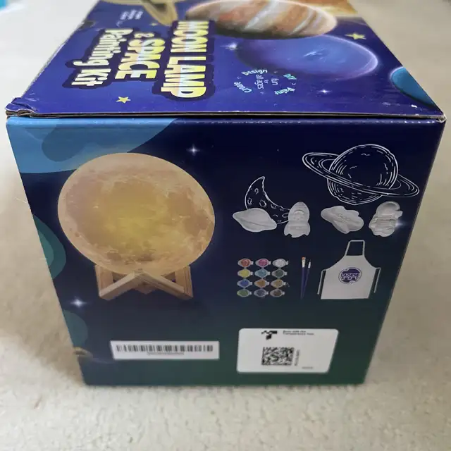 Moon Lamp & Space Painting Art Craft Kit in Arts & Collectibles in Markham / York Region - Image 5
