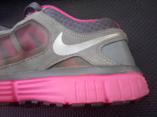 Espadrilles femme NIKE 6.5 US Womens running shoes in Women's - Shoes in Laval / North Shore - Image 6