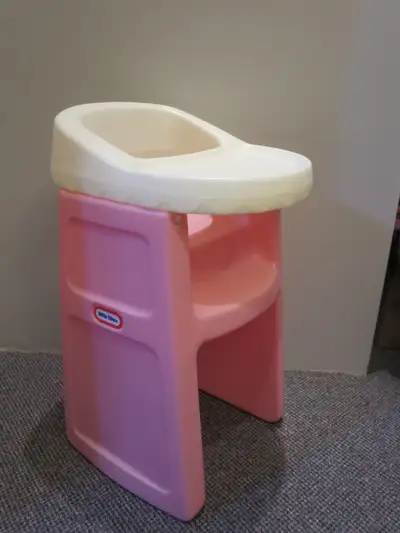 Great quality doll chair. It matches the Beauty Salon in my other ad. Little Tikes brand.