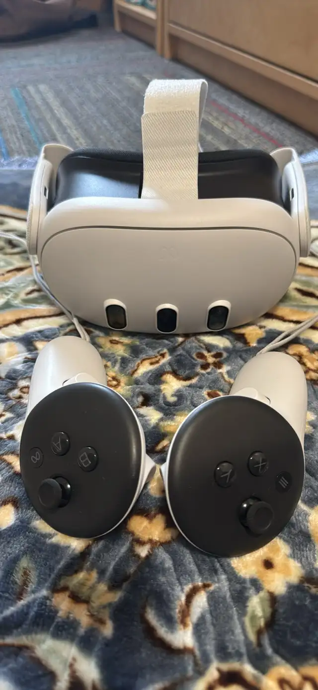  Meta Quest 3 – 512GB  Like New  in Other in Kelowna - Image 2